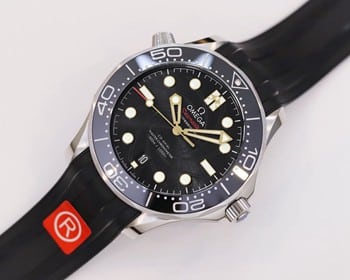 Authentische skelettierte Omega-Uhr mit Schmetterlingsboden: Preise und Qualitätsparameter