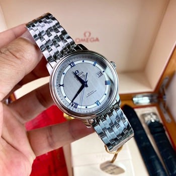 Omega watch prices and pictures for couples: Beijing battery replacement costs and durability guide