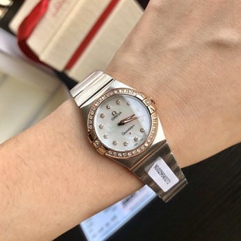 Schweizer Omega Omega-Uhren: Preise und Bilder, Armbandempfehlungen für die Omega Discworld Bear
