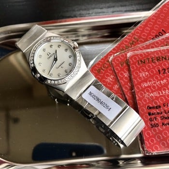 Preis der Omega Speedmaster Butterfly-Serie: Beliebte Modelle, Spezifikationen und Lebensdauer erklärt