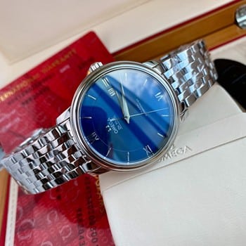 Omega verfügt nicht über eine chinesische Produktion, dennoch bietet die beliebte Butterfly-Serie langlebige Materialqualität