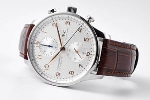 Universal Portugieser Seven: Intermediate Gold Watch Quality Assessment and Pricing Guide