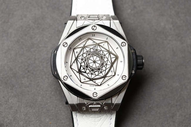 Hublot Big Bang Tattoo Watch: Mutiger Durchbruch bei schicken, auffälligen Designmaterialien