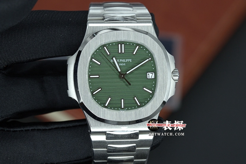 Patek Philippe 3K Factory Patek Philippe Men's Sporty Elegance 1:1 Replica Nautilus Watch, Green Dial, Stainless Steel Strap, Model 5711/1A-014