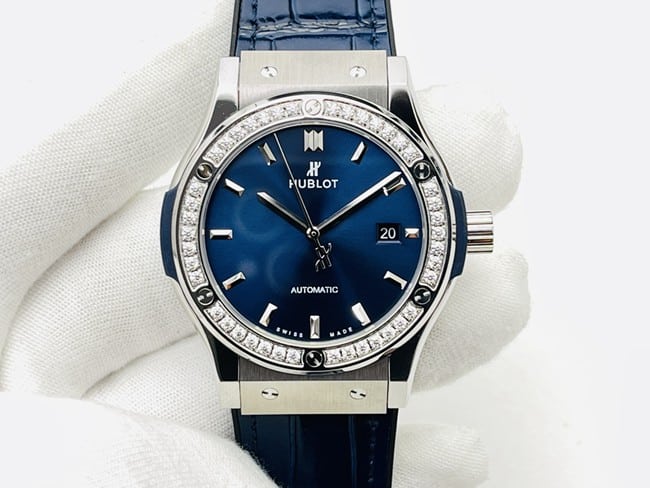 top-tier Collectwatch HublotBig Bang Sang Bleu series V3 upgraded version men's blue dial blue belt mechanical leather strap watch front view