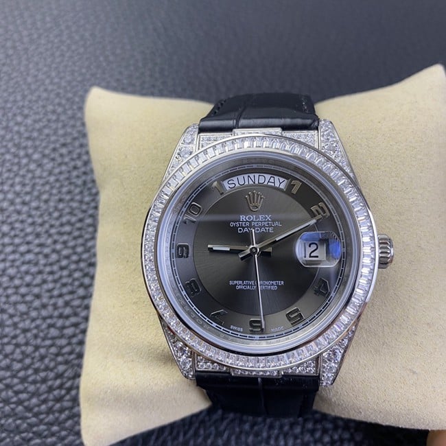 Rolex Men's Black Dial Black Strap Log Full of Stars Crocodile Leather Strap Series CollectWatches, Highest Version Craftsmanship