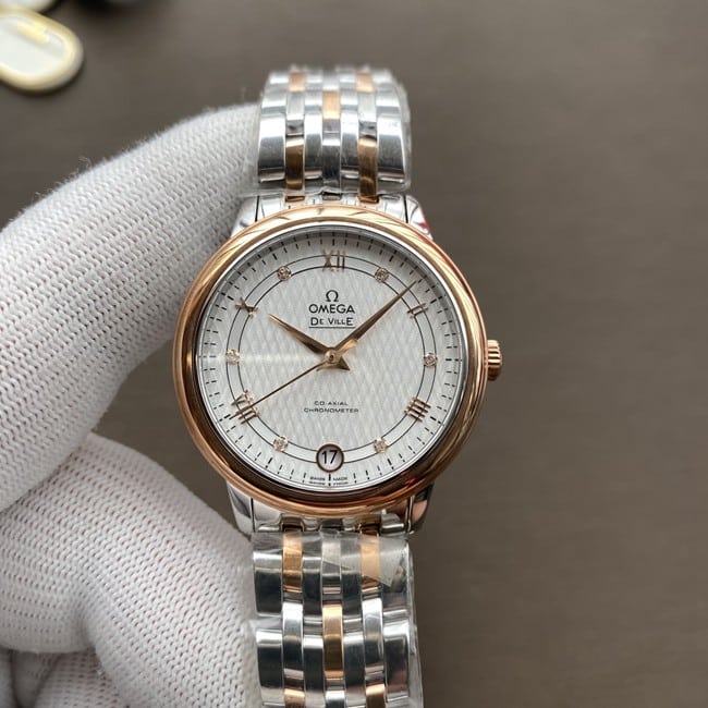 Omega De Ville Ladies' Discworld Super A Replica, Silver Silk Dial, Red Gold Steel Case 424.20.33.20.52.002
