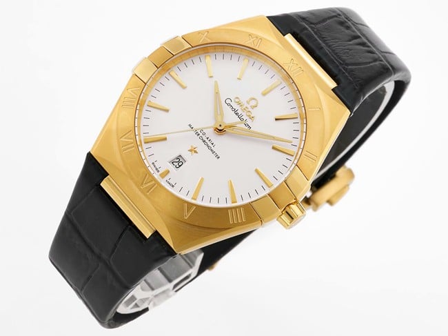 Lebensdauer der Batterie einer Omega Constellation Quarzuhr: Wann ist ein Austausch erforderlich?