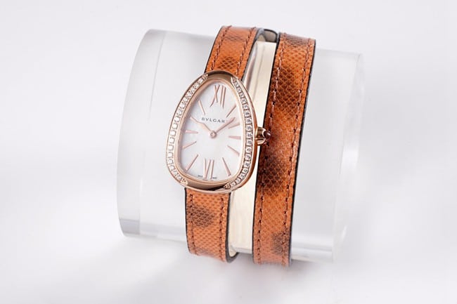 BV Factory Bulgari Femme SERPENTI 27MM Cadran en nacre blanche en or rose avec diamants, modèle super clone de la plus haute qualité 102727 SPP27WPGDL