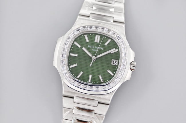 Patek Philippe Men's Sporty Elegance 1:1 Super A Imitation Watch with Trapezoidal Diamond Bezel Steel Band 5711/1300A-001