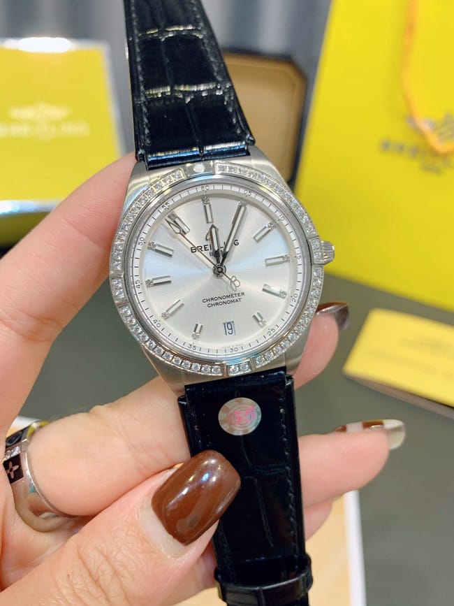 Breitling Women’s Mechanical Chronograph Super Clone Watch with Diamond-Set Silver Plate, South Seas Capsule, Black Strap, Elegant Retro Design and Excellent Performance