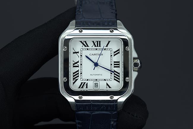 BV Factory Cartier Santos Series WSSA0009 Replika-Uhrenqualitätsbewertung: Saphirglas, versilbertes Perlmutt-Zifferblatt und Details zum QuickSwitch-Verschluss