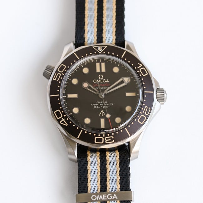 O Factory Omega Seamaster 1:1 Super A Bisel de aluminio anodizado Edición 007 Reloj Diver 300M 210.92.42.20.01.001