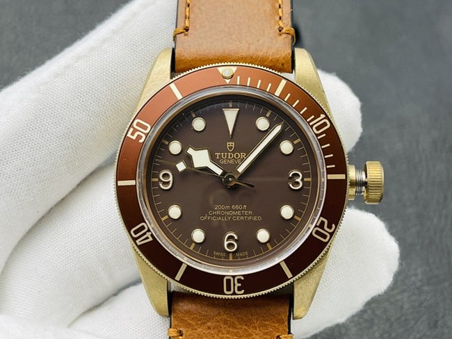 ZF Tudor Black Bay M79250BM-0005 Men's Bivouac Top Replica Watch with Dark Brown Dial, Aluminum Bronze Belt 43mm