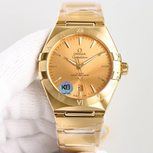 Top CollectOmega 5th Generation Constellation Series Gold Plate Gold Silver Steel Strap Men's Earth Watch Front View