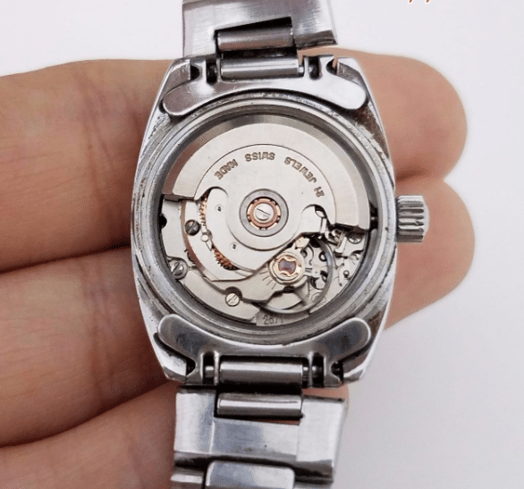 ETA2671 vs ETA2824: Key Differences, Uses in Women’s Watches and Men’s Wristwatches