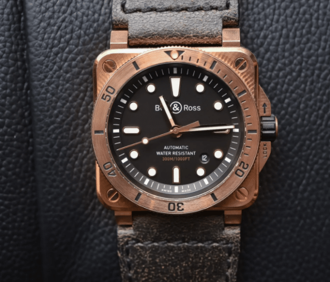 Bell & Ross 2022 Square Taucheruhr: Von der Luft- und Raumfahrt inspiriertes Militärdesign aus nächster Nähe