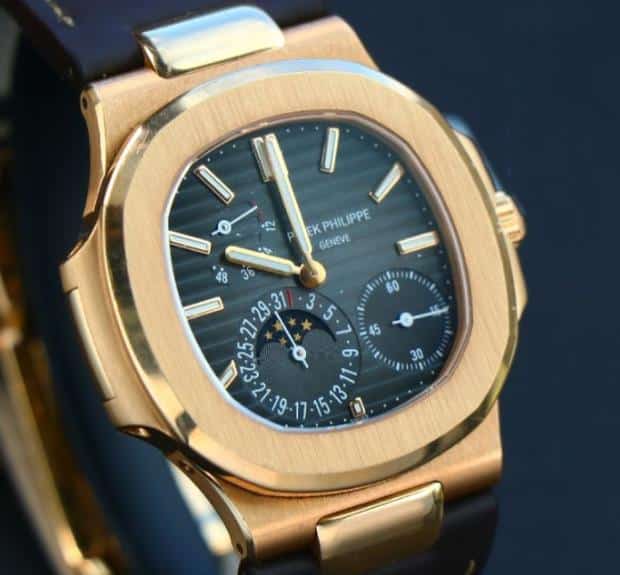 Vergleich der Patek Philippe Nautilus: Original vs. Replika, inspiriert vom Lukendeckel-Design