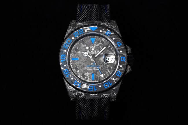 VS Factory Men's Rolex Greenwich NTPT Carbon Fiber Pattern Blue Bezel 1:1 Replica Watch