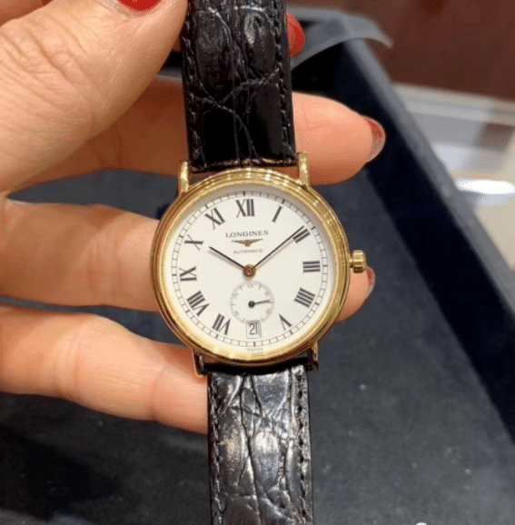 Longines Classic Series L4.805.2.11.2 Edelstahluhr mit römischen Ziffern und Saphirglas