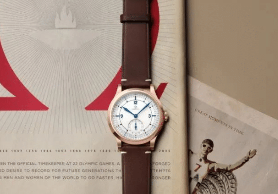 Lohnt sich die Omega Special Series 522.52.39.21.04.001? Weißes Zifferblatt, Sedna-18-Karat-Goldgehäuse, Bilder und Preisbewertung