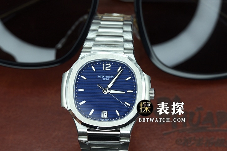 Chef-d'œuvre Patek Philippe Nautilus pour femme : 3K Factory PP7118 avec mouvement automatique exclusif Cal.324SC et épaisseur sans précédent