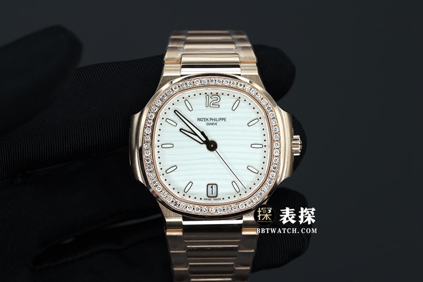 Patek Philippe Nautilus 7118/1200R-001 women's sports elegance 1:1 super clone white steel diamonds gold wrapped 3K factory top replica