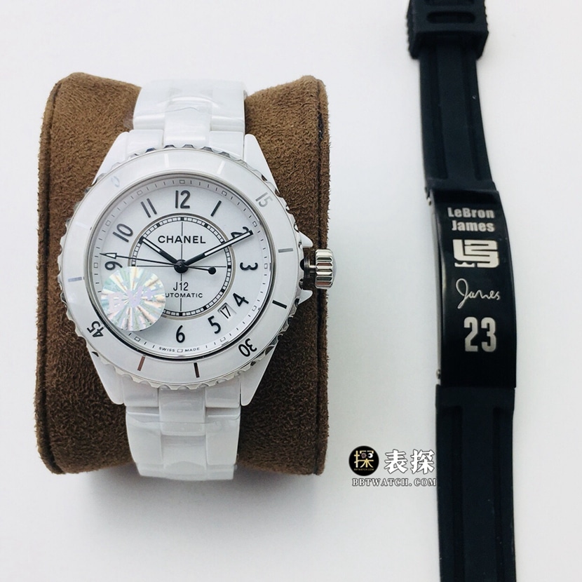 BV Factory Chanel J12 H5700 Réplique de montre 1:1 pour femme, lunette plus fine, cadran blanc, bracelet en acier J12