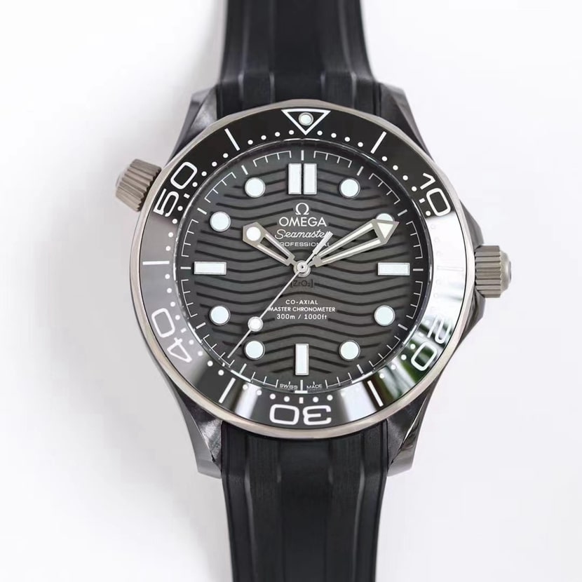Omega Seamaster 300 cerámica negra réplica 1:1 super A con movimiento 8806 y carcasa de cerámica impermeable OM factory 210.92.44.20.01.001