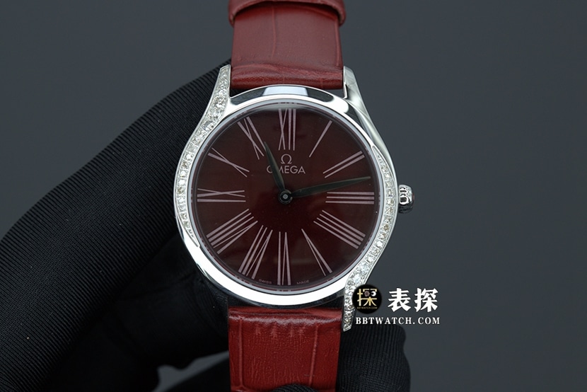 Burgundy Swiss quartz Omega 428.18.36.60.11.002 women's top 1:1 imitation Discworld strap replica