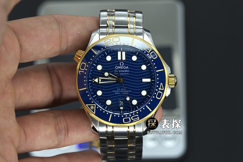 Reloj para hombre VS Factory Omega Seamaster 300M: Correa de acero con esfera azul en oro rosa 210.20.42.20.03.001, calidad réplica superior 1:1