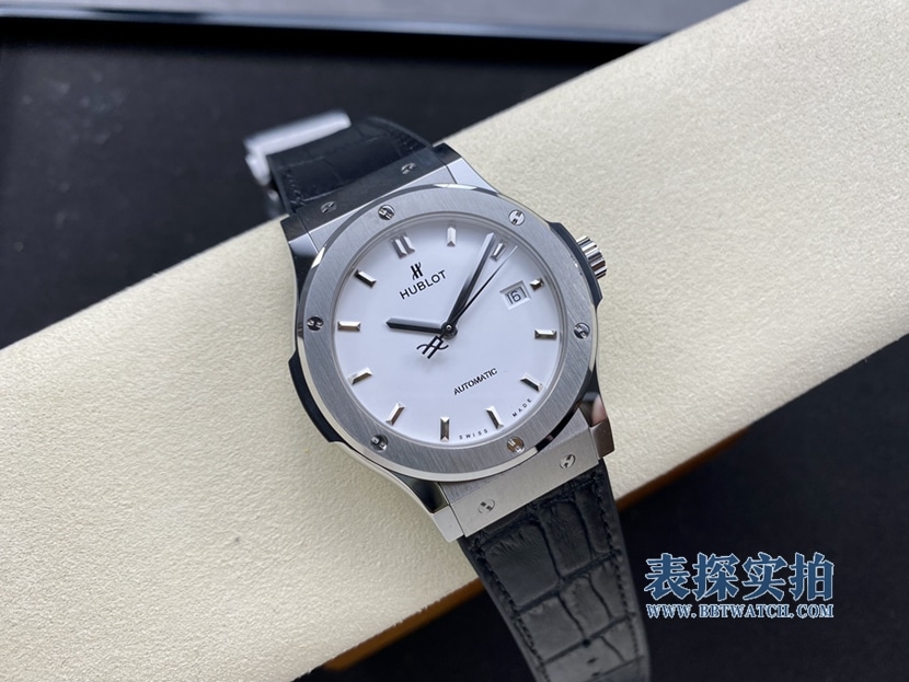 Réplica de titanio premium Hublot Classic Fusion de JJF Factory - Movimiento mecánico de 42 mm Modelo 542.NX.2611.LR