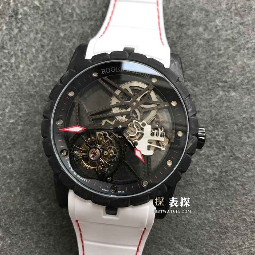 BBR King Roger Dubuis Original Factory Replik-Uhren, Kohlefaser, fliegendes Tourbillon, Skelettplatte, Gummi, Modell DBEX0577 DBEX0577