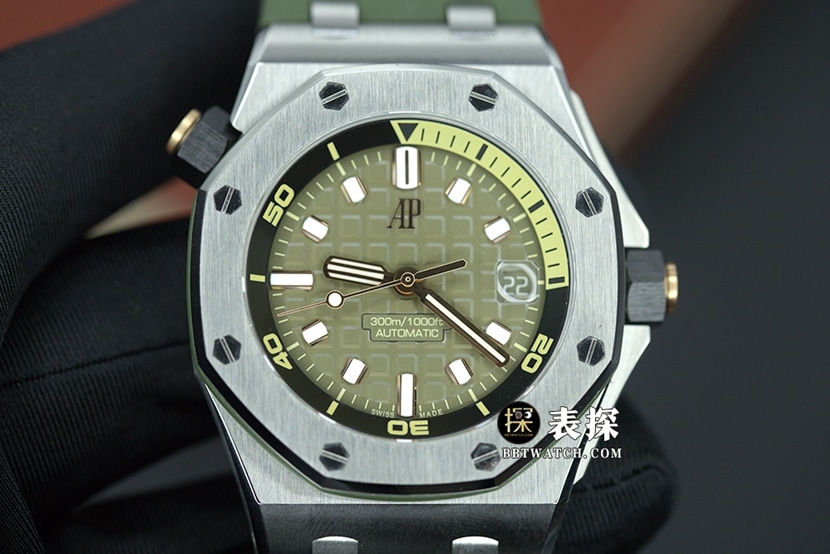 ZF Audemars Piguet Royal Oak Offshore 1:1 Replica Watch 15720ST.OO.A052CA.01 – Military Green Plate, Rubber Model with Anti-Glare Sapphire Crystal