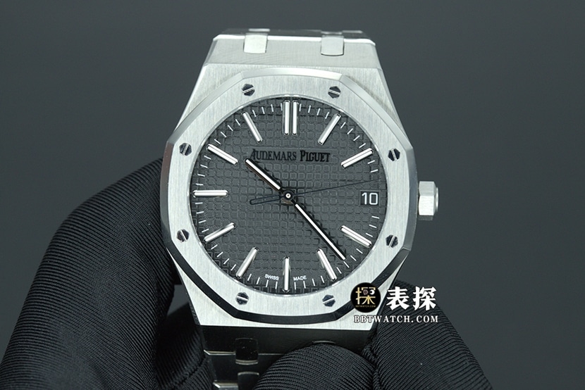 APS Audemars Piguet Audemars Piguet Royal Oak 1:1 Replica Watch, Black Dial, Automatic Mechanical Movement, Stainless Steel Bracelet, Model 15510ST.OO.1320ST.07