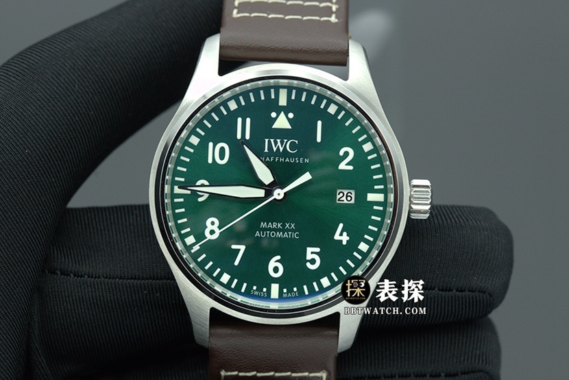 IWC Fliegeruhr M+ Factory IWC328205 Top Original Factory Replik, grünes Leuchtzifferblatt mit Lederarmband IW328205