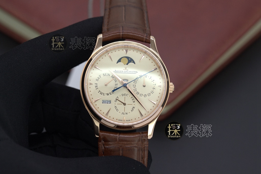 Jaeger-LeCoultre J Factory Master Series Cronógrafo en oro rosa con fases lunares, correa de piel marrón