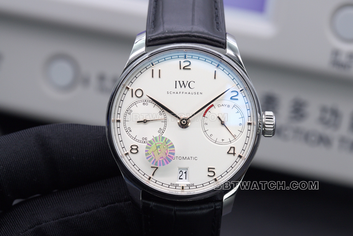 ZF ZF Portugal IW500704 Top-Tier 1:1 Replica White Dial Gold-Hand Mechanical Watch IW500704