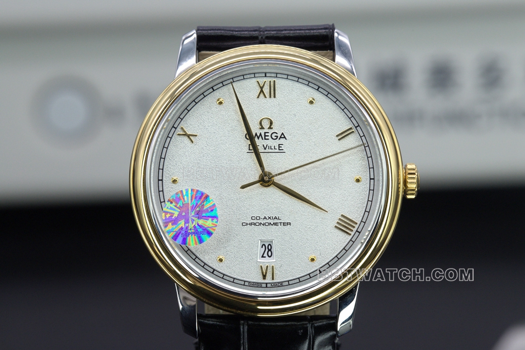 Omega De Ville 424.13.40 A+ Factory Original Factory Clone mit silbernem Zifferblatt, goldener Lünette, 2500-Uhrwerk und Lederarmband