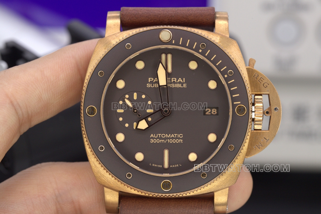 How to Choose the Right Watch Box to Protect and Display Your CollectWatches