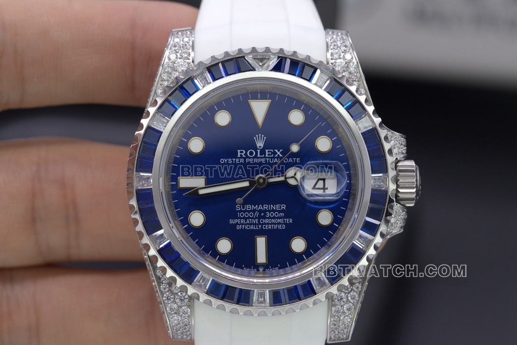 What is unique about the craftsmanship of 1-1 replica watches?